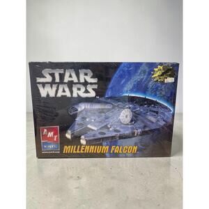 2005 AMT Ertl Star Wars Millennium Falcon Model Kit 38273 - NEW!